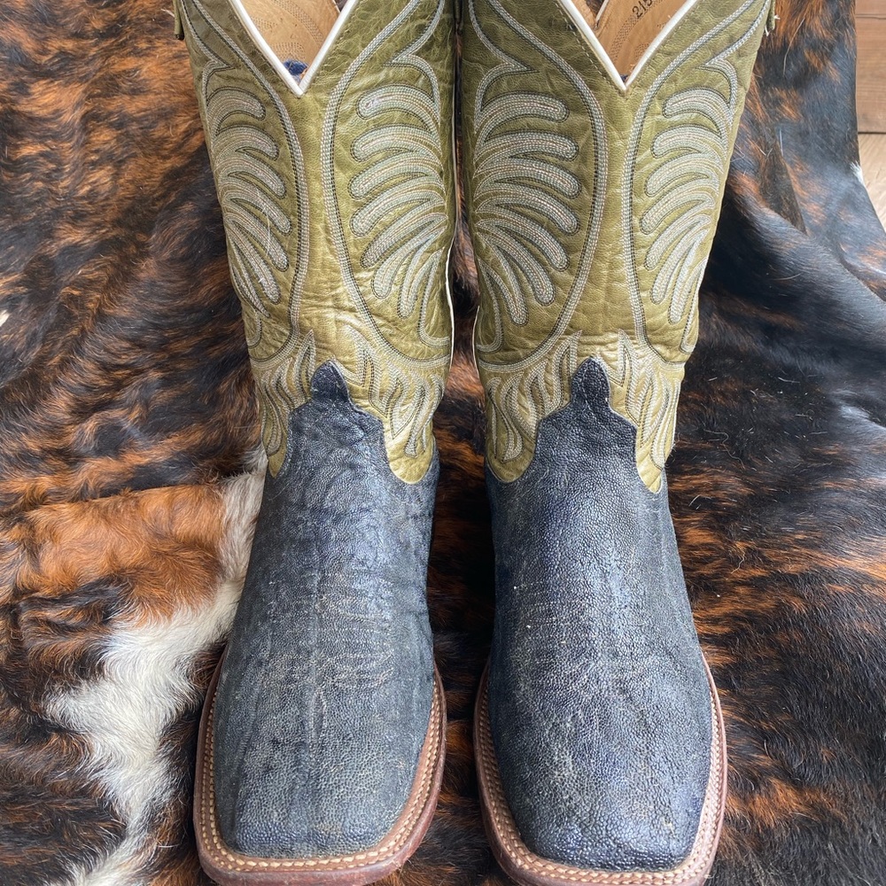 Like new men’s Anderson bean elephant cowboy boots